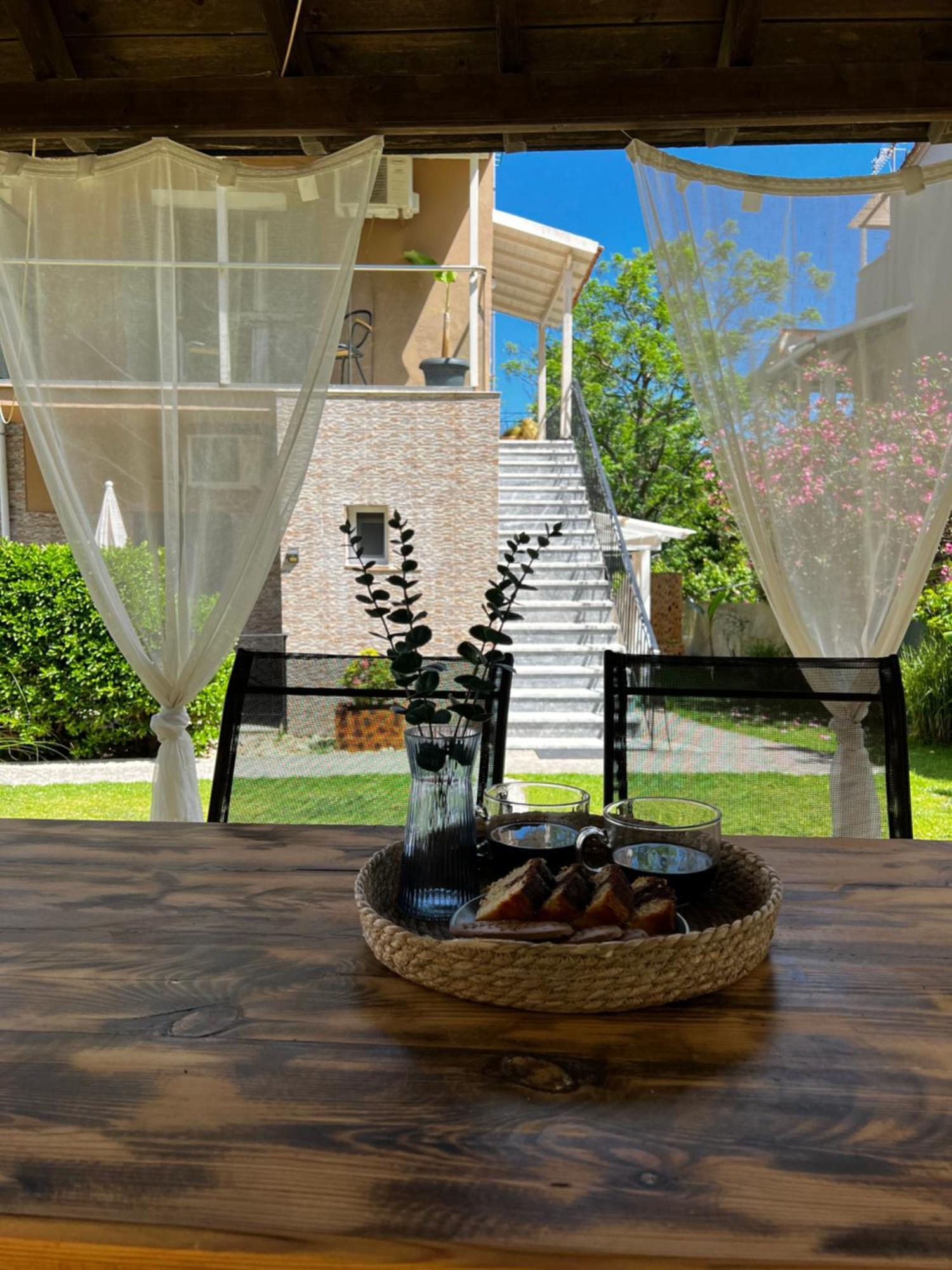 Armonia Apartments & Studios Perivolion ภายนอก รูปภาพ